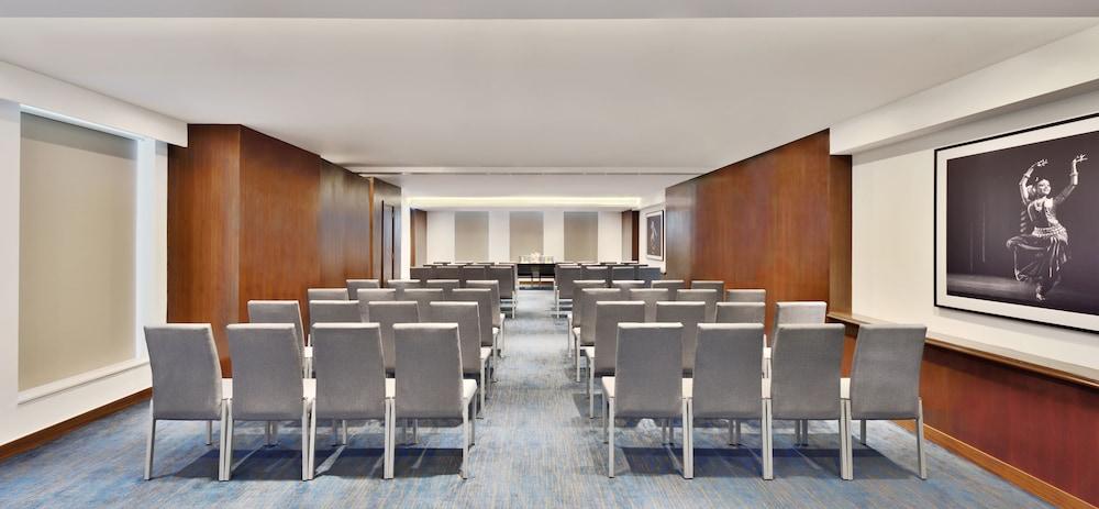 Hotel Fairfield By Marriott Bengaluru Whitefield Esterno foto