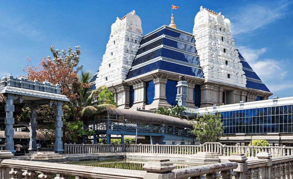 Hotel Fairfield By Marriott Bengaluru Whitefield Esterno foto