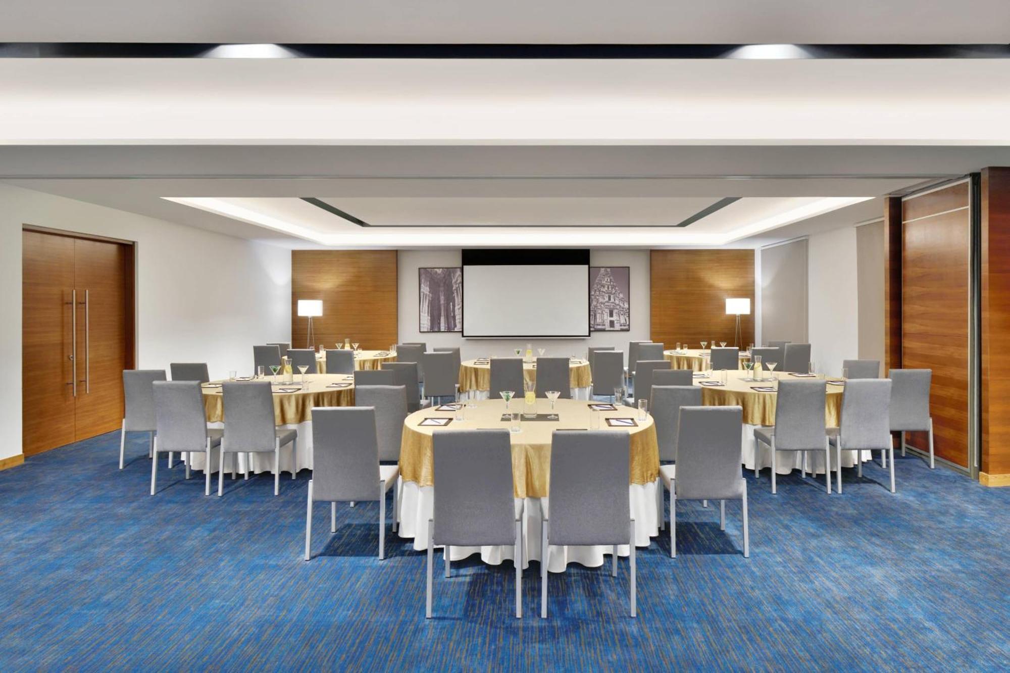 Hotel Fairfield By Marriott Bengaluru Whitefield Esterno foto