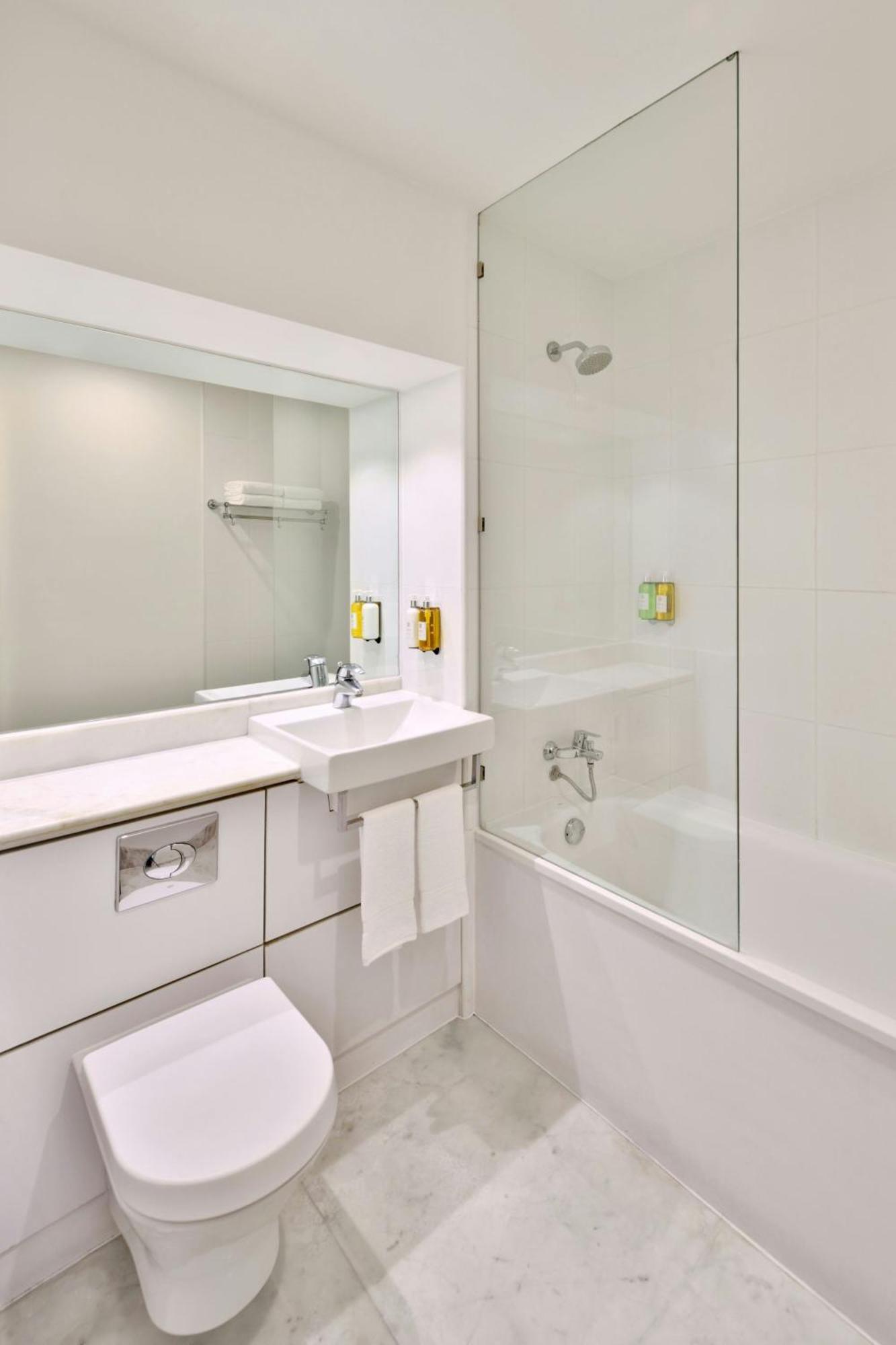 Hotel Fairfield By Marriott Bengaluru Whitefield Esterno foto