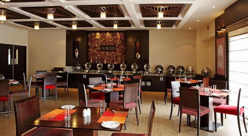 Hotel Fairfield By Marriott Bengaluru Whitefield Esterno foto