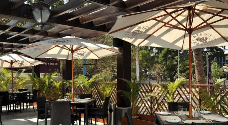 Hotel Fairfield By Marriott Bengaluru Whitefield Esterno foto